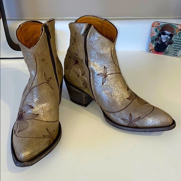 NIB Old Gringo metallic gold Flora Loca ankle boot - Picture 2 of 14